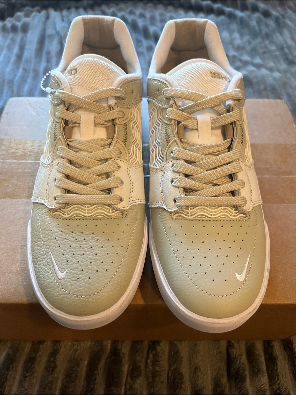 Nike Ishod Wair Men’s Low-Top Casual Sneakers in Light Beige/Off-White